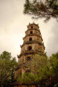 Chùa Thiên Mụ Huế lúc hoàng hôn